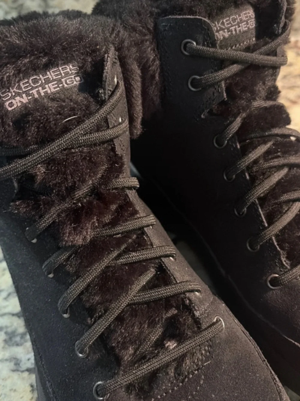 SKECHERS♦️ON THE GO JOY BOOT
